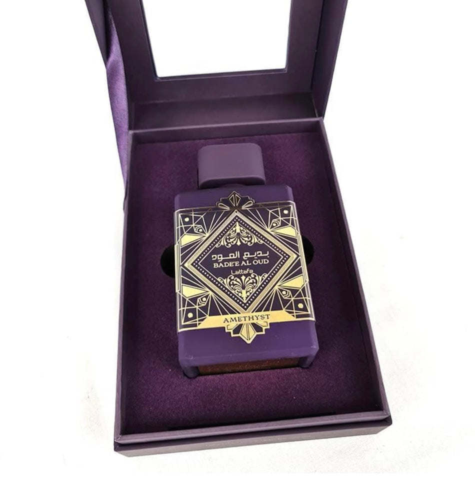 *Parfum sa a rele:* Bade'e Al Oud Amethyst – pa *Lattafa*